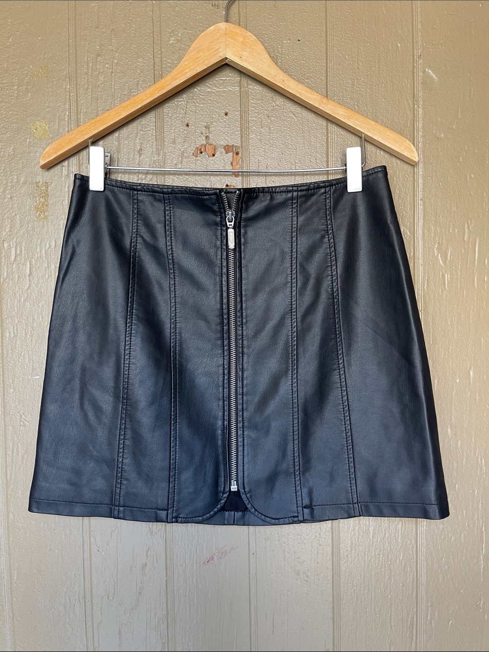 Free People Vegan Leather Mini Skirt in Black Size 4
